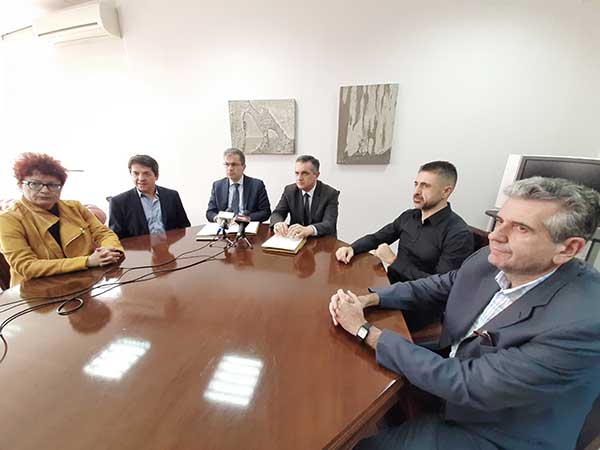 Eordaialive.com - Τα Νέα της Πτολεμαΐδας, Εορδαίας, Κοζάνης Μνημόνιο συνεργασίας μεταξύ Περιφέρειας και Πανεπιστημίου Δυτικής Μακεδονίας – Συστήνεται ενεργειακή κοινότητα με τους 13 δήμους και επιστημονικό συμβούλιο