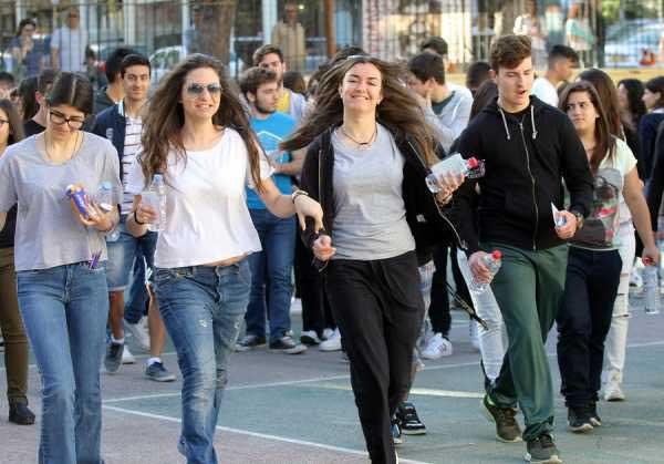 Οι καταρτιζόμενοι των δημόσιων ΙΕΚ Κοζάνης και Πτολεμαΐδας αδικούνται