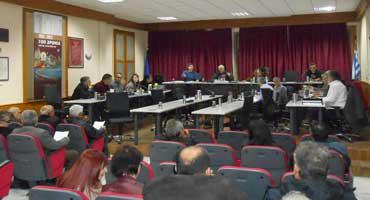 Μειοψηφία στο δημοτικό συμβούλιο και ψηφοφορίες με “αστεία” πλειοψηφία