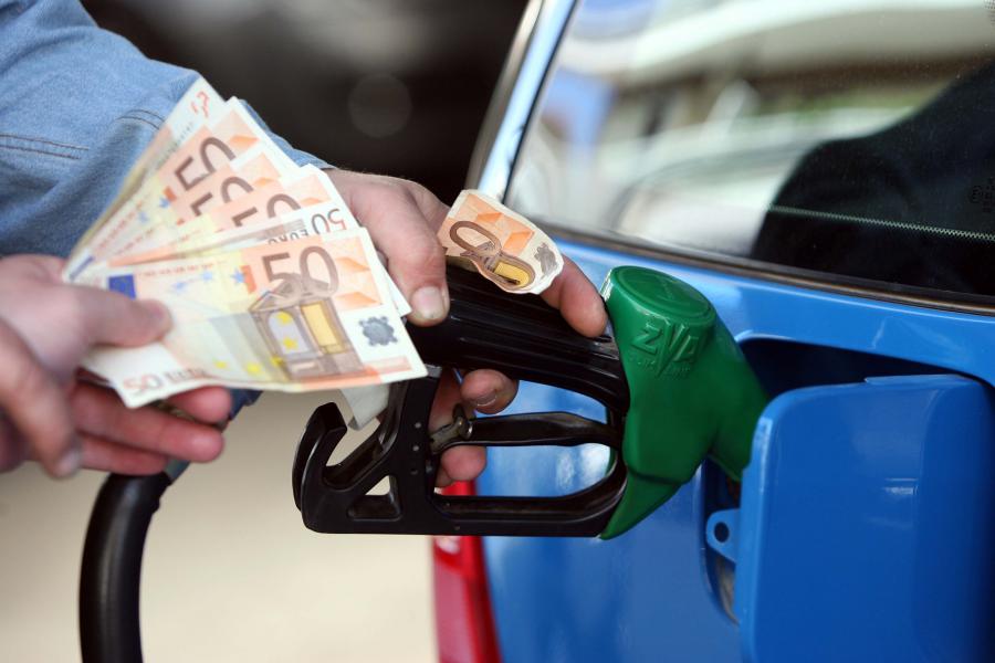 Η αύξηση στον Φ.Π.Α. βάζει “φωτιά” στην αγορά καυσίμων- Η πρώτη εικόνα από τα πρατήρια της Κοζάνης