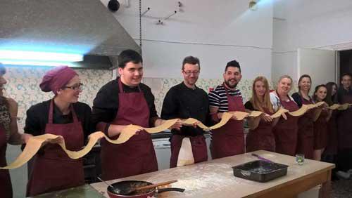 Χειροποίητα μακαρόνια από το ΙΕΚ Κοζάνης