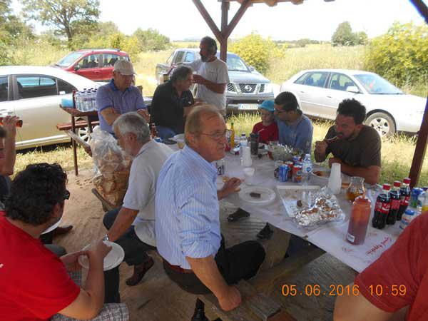 Αφανίζουν το τσάι του Γράμμου