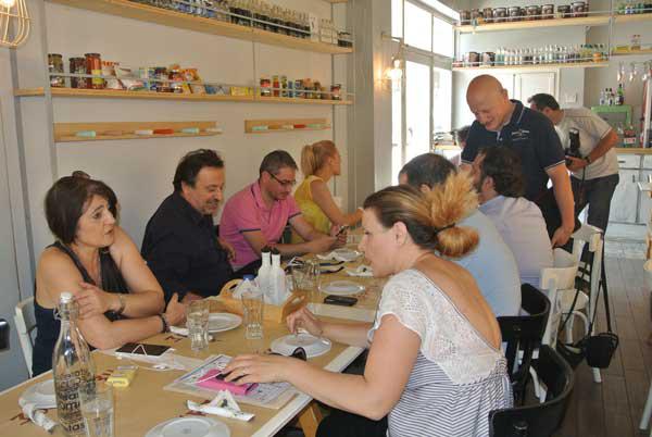 Σε φιλικό κλίμα η συνάντηση του Θέμη Μουμουλίδη με τους δημοσιογράφους