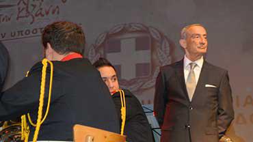 Η καρατόμηση του Πάρι Καραχάλιου επί πίνακι