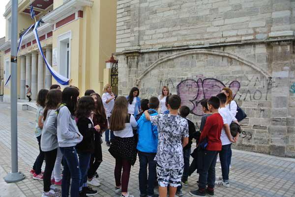 Διαδραστικό “παιχνίδι” σε ιστορικά σημεία του κέντρου Κοζάνης με μαθητές γυμνασίου (video-φωτο)