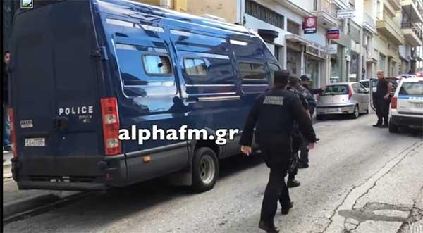 Εγκλημα στο Βελβεντό: Λύγισε η μητέρα της Ανθής στο δικαστήριο