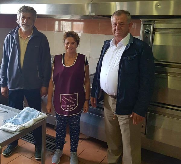 Επίσκεψη του Γιώργου Ντζιμάνη στο διαπολιτισμικό σχολείο Πενταλόφου