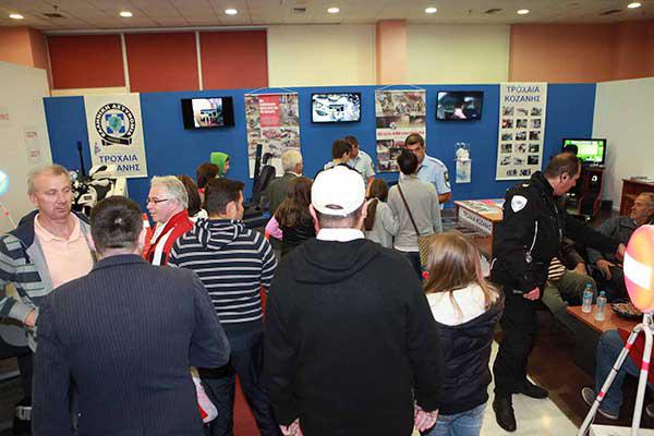 Κλήρωση ποδηλάτων στην έκθεση Τροχαίας στα Κοίλα