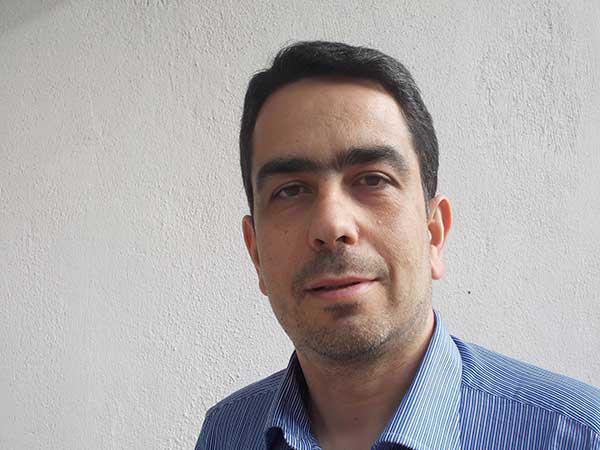 ΘΕΟΦΥΛΑΚΤΟΣ προς ΒΑΡΔΙΝΟΓΙΑΝΝΗ: “Θα πληρωθούν τα δάνεια του MEGA;”