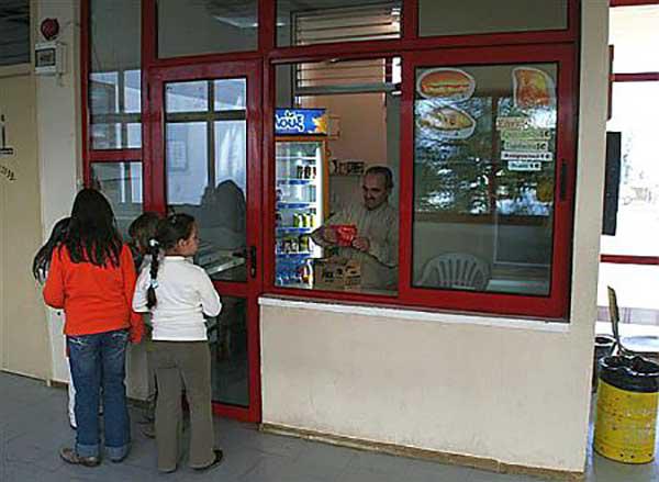 Εγκρίθηκαν τα φουρνάκια και τα ψυγεία για τα ολοήμερα δημοτικά