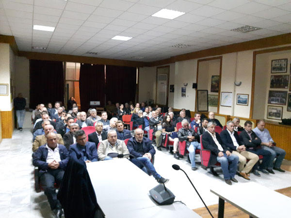 Ελπιδοφόρα μηνύματα για την οργάνωση της αγροτικής παραγωγής μετέφεραν Θεσσαλοί αγρότες-συνεταιριστές στους αγρότες του Ν. Κοζάνης