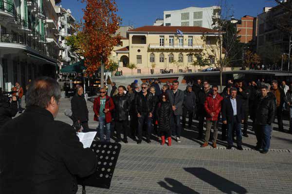 Τίμησαν το Πολυτεχνείο στην κεντρική πλατεία Κοζάνης -Συγκέντρωση ΑΔΕΔΥ