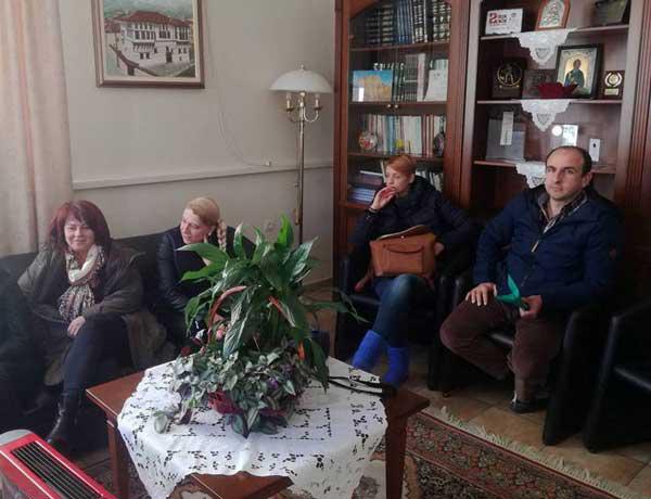 Συνάντηση Δημάρχου Βοΐου με Φιλοζωικό Σύλλογο Σιάτιστας για το θέμα των αδέσποτων
