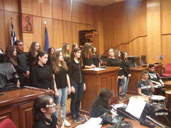Μετά από χρόνια τίμησε η Περιφέρεια το Πολυτεχνείο
