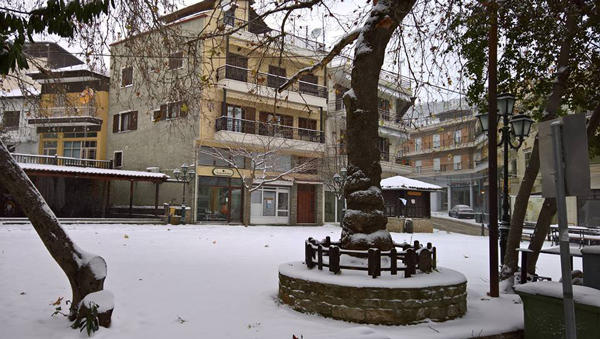 Με αρκετό χιόνι και η Σιάτιστα