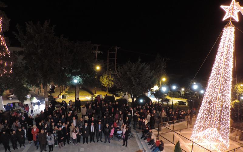 Την Κυριακή φωταγωγείται το Χριστουγεννιάτικο δέντρο στη Σιάτιστα