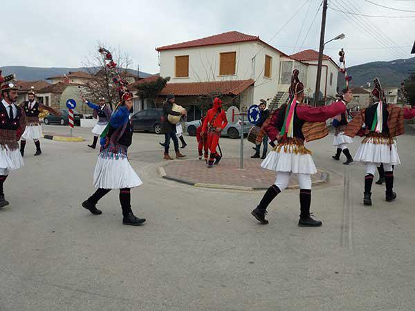 Αναβίωσε το πανάρχαιο δρώμενο των Μωμογέρων στον Άγιο Δημήτριο