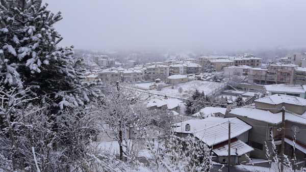 Μαγευτικό χιονισμένο τοπίο από τον Ξενία και την Κοζάνη από …ψηλά!