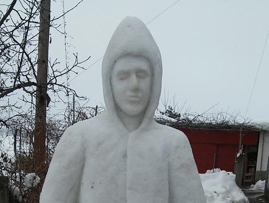 Χιονάνθρωπος – αριστούργημα στο Μικρόβαλτο! (4 Φωτογραφίες)