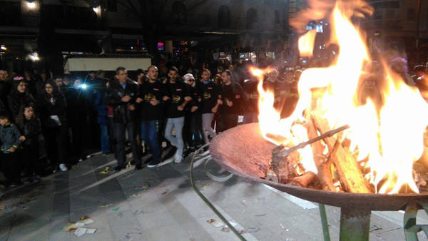 Άναψε ο φανός νεολαίας στην κεντρική πλατεία της Κοζάνης