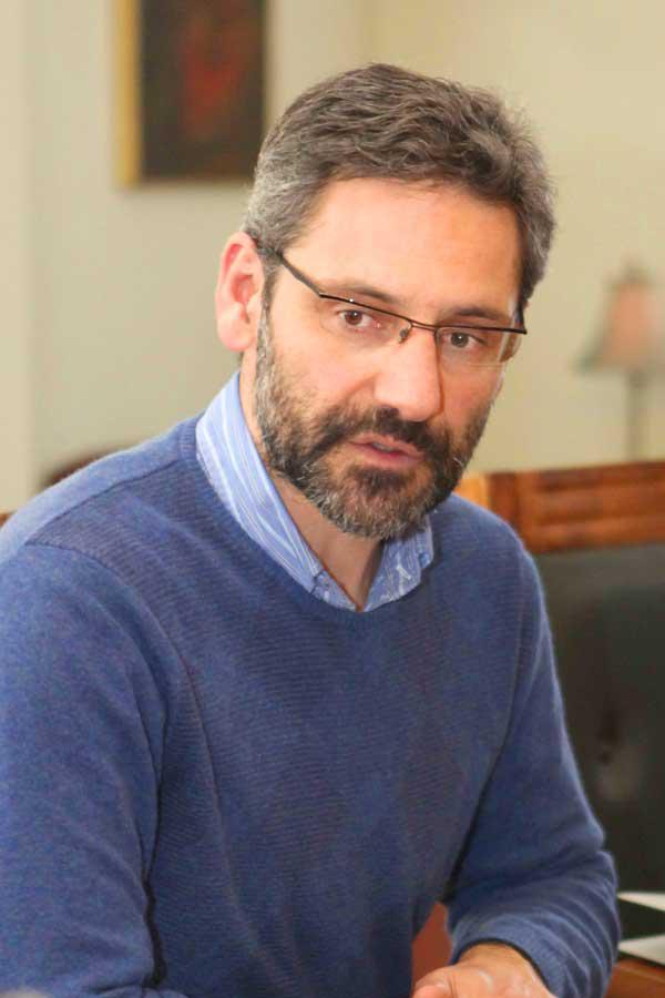 Λευτέρης Ιωαννίδης κατά Λάζαρου Μαλούτα: “Οι παρόντες και οι απόντες”