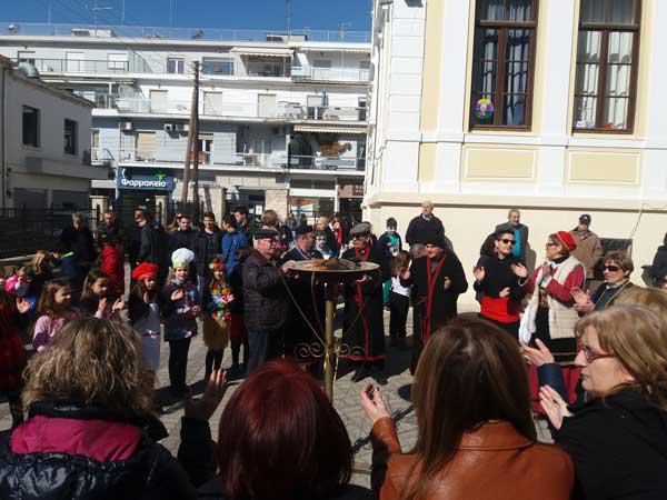 Ο φανός Παύλου Μελά ξεσήκωσε τους μαθητές του δημοτικού σχολείου «Χαρισίου Μούκα»
