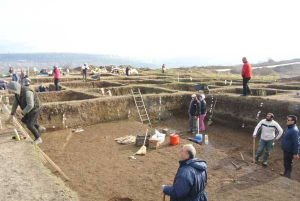 Κανονικά ο διαγωνισμός για την πρόσληψη αρχαιολόγων στη ΔΕΗ, παρά την καταστροφή στο Αμύνταιο