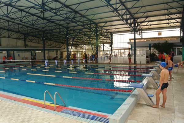 Ξεκίνησαν τα μαθήματα κολύμβησης για τους μαθητές δημοτικών σχολείων της Κοζάνης