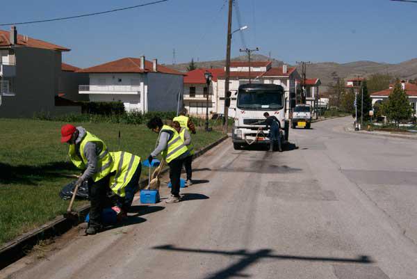 Στην ΤΚ Κοίλων συνεχίζεται το σχέδιο ολοκληρωμένων παρεμβάσεων για θέματα καθαριότητας και πρασίνου του Δήμου Κοζάνης