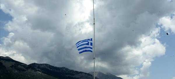 Τριήμερο πένθος για τους τέσσερις νεκρούς στην Ελασσόνα κήρυξε ο Καμμένος