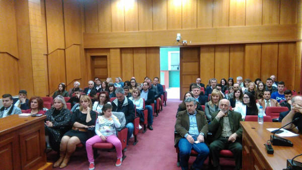 Βραβεύσεις και ευχές στους σπουδαστές οικονομικών σχολών της Κοζάνης
