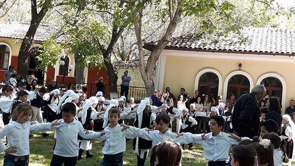 Η γιορτή της μητέρας γιορτάστηκε από το Σύνδεσμο Γραμμάτων και Τεχνών
