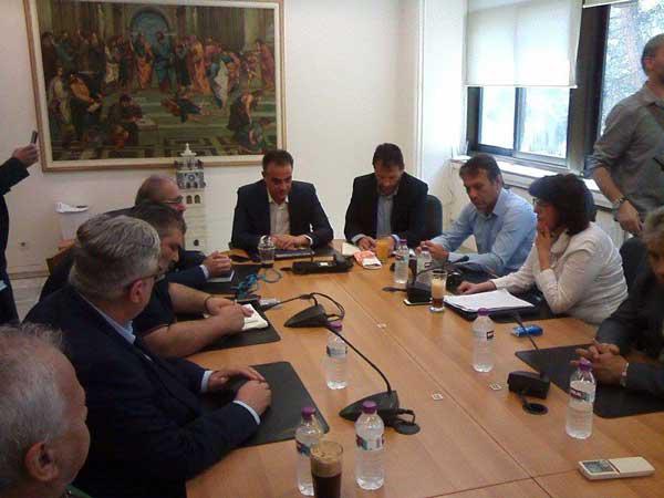 Ζεμπιλιάδου σε Καρυπίδη: έχουμε κομματάρχη και όχι περιφερειάρχη