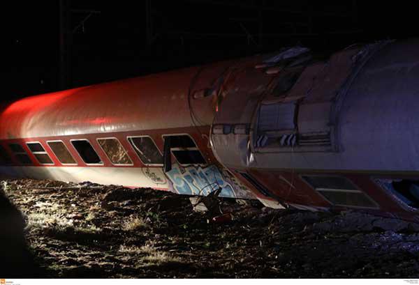 Εκτροχιασμός τρένου Intercity έξω από τη Θεσσαλονίκη -2 νεκροί, 7 τραυματίες [εικόνες]