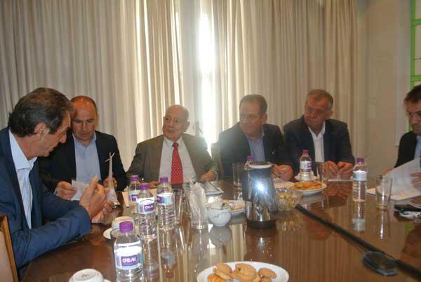 Τα προβλήματα του επιχειρείν στο επίκεντρο της συνάντησης επιχειρηματιών με τον υπουργό Οικονομίας και Ανάπτυξης Δημήτρη Παπαδημητρίου