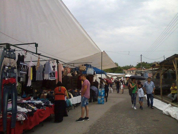 Φωτογραφίες από την πρώτη ήμερα εμποροπανήγυρης στο Δρέπανο