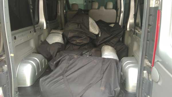Δύο συλλήψεις για διακίνηση 304 κιλών ακατέργαστης κάνναβης κρυμμένη σε φορτηγό