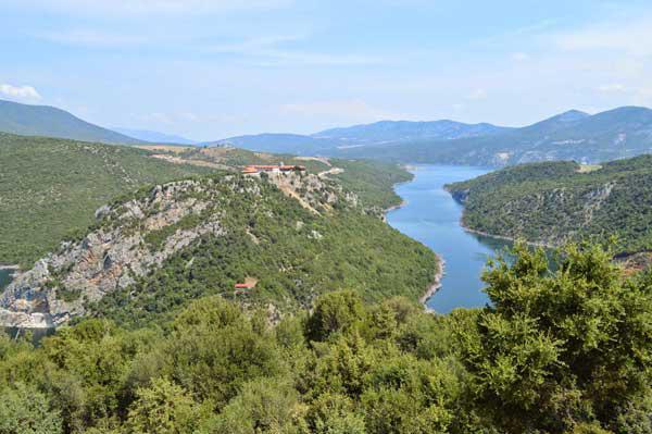 Αποκατάσταση περιβάλλοντος χώρου Ιεράς Μονής Ιλαρίωνα