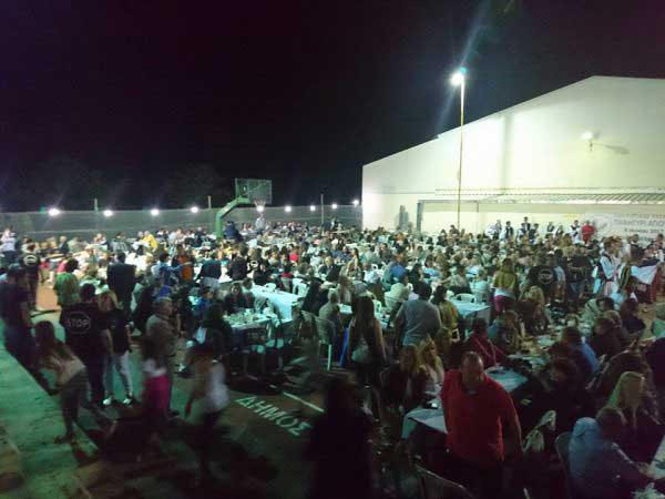 Πλημμύρισε από κόσμο η Νεάπολη στο Πανηγύρι του Αγίου Πνεύματος! Φωτογραφίες και βίντεο