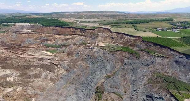 Καθίζηση Αναργύρων – Κατολίσθηση Ορυχείου Αμυνταίου : Θα μας καταπιεί η ΔΕΗ για να μας εξαφανίσει…