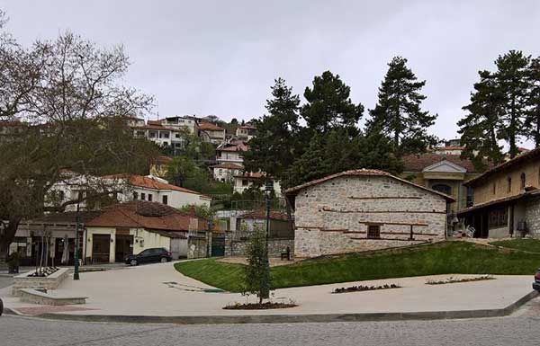 Τι γίνεται με την πλατεία Γεράνειας της Σιάτιστας και το κληροδότημα Καρούτα;