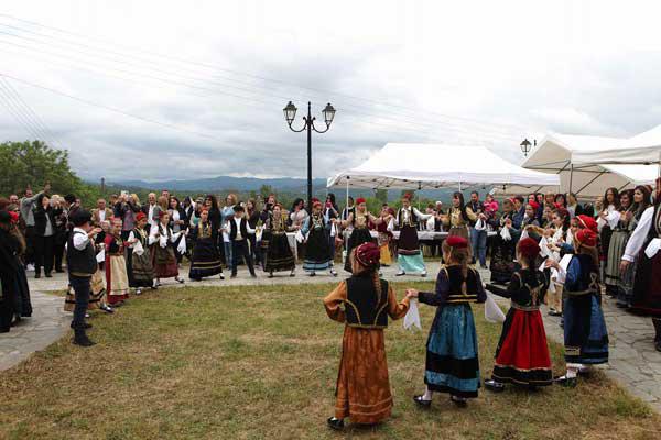 Πραγματοποιήθηκε με μεγάλη επιτυχία το 1ο πανβοϊακό χορευτικό συναπάντημα στη Βουχωρίνα του Δήμου Βοΐου