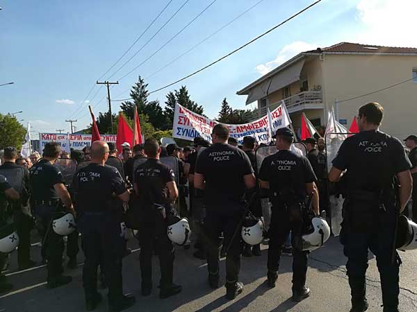 Παρουσία ισχυρής αστυνομικής δύναμης στο Εκθεσιακό Κέντρο Κοίλων