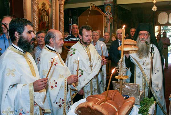 Το Βελβεντό υποδέχτηκε το ιερό λείψανο του Αγίου Διονυσίου εν Ολύμπω