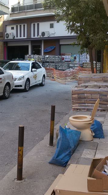 Τώρα και τουαλέτα στην πιάτσα ταξί στην Κοζάνη