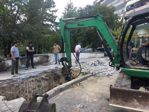 Ξεκίνησαν οι εργασίες για την τοποθέτηση του πρώτου συστήματος υπόγειων κάδων στην πόλη