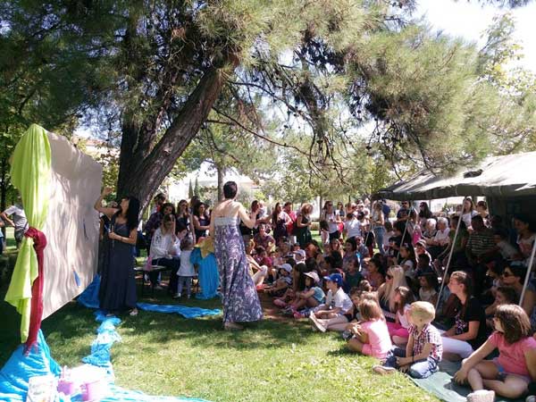 Παραμυθένια Κυριακή στο δημοτικό πάρκο για δεκάδες μικρούς φίλους!