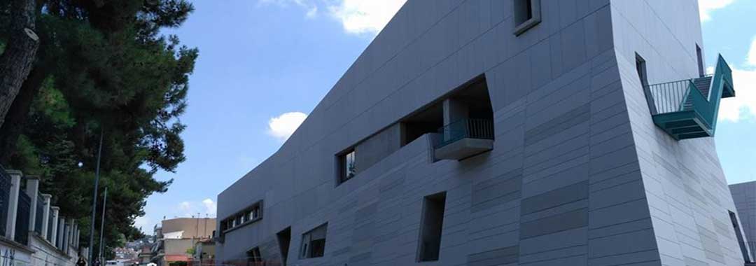 “Αποκαλύφθηκε” η εξωτερική όψη του νέου κτηρίου της Δημοτικής Βιβλιοθήκης Κοζάνης