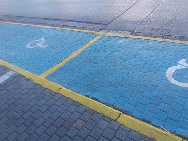30 θέσεις ΑμΕΑ στην Κοζάνη-Αυστηρότερα τα πρόστιμα σε όσους σταθμεύουν σε αναπηρικές θέσεις