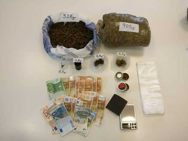 Κοζάνη: Τέσσερις συλλήψεις για ναρκωτικά – κατασχέθηκαν πάνω από ένα κιλό κάνναβης και ζυγαριά ακριβείας